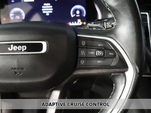 Used 2021 Jeep Grand Cherokee L Limited AWD/4WD image 3