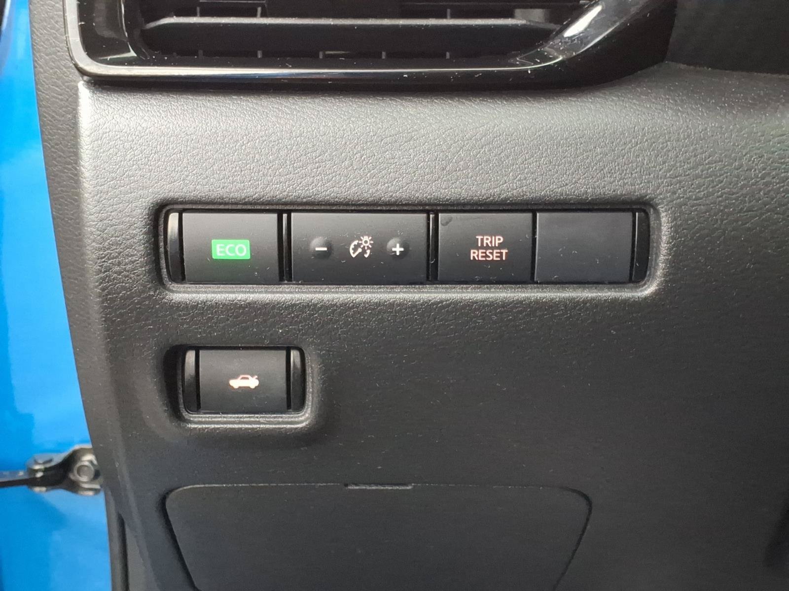 Used 2020 Nissan Sentra SR FWD image 16