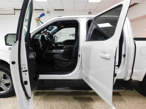 Used 2018 Ford F150 Lariat w/ Equipment Group 502A Luxury AWD/4WD image 29