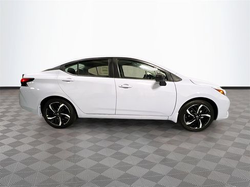 New 2025 Nissan Versa SR w/ Trunk Package image 8