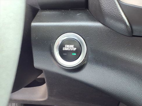 Used 2023 GMC Terrain Denali w/ Denali Premium Package image 17