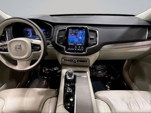 Certified 2023 Volvo XC90 B6 Ultimate w/ Lounge Package AWD/4WD image 19