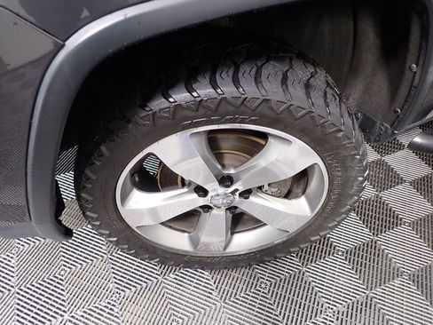 Used 2014 Jeep Grand Cherokee Limited w/ Trailer Tow Group IV AWD/4WD image 46