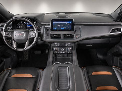 Used 2021 GMC Yukon XL AT4 w/ AT4 Premium Plus Package AWD/4WD image 8