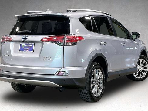Used 2018 Toyota RAV4 Limited AWD/4WD image 6