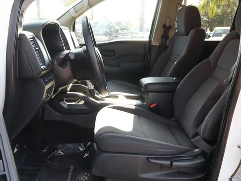 Used 2022 Nissan Frontier S w/ Technology Package RWD image 19