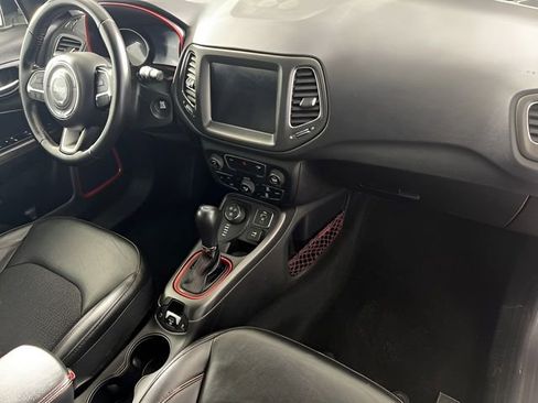 Used 2020 Jeep Compass Trailhawk image 31