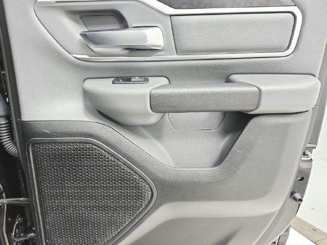 Used 2020 RAM 1500 Big Horn AWD/4WD image 40