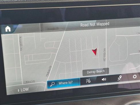 Used 2023 Mercedes-Benz E 350 4MATIC Sedan image 7