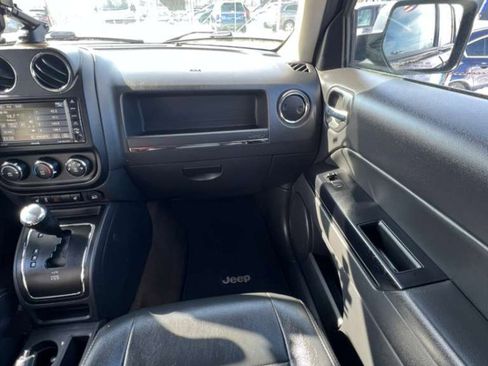 Used 2017 Jeep Patriot High Altitude image 23