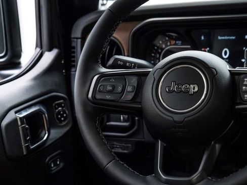 Used 2025 Jeep Gladiator Rubicon w/ Safety Group image 59