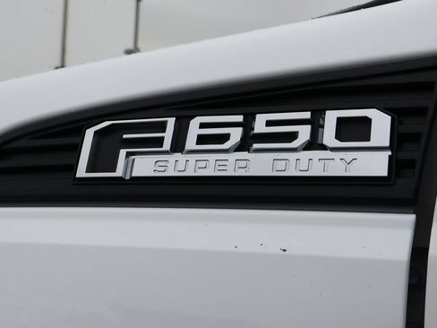 Used 2016 Ford F650 2WD Crew Cab Super Duty image 51