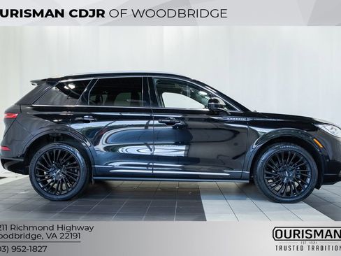 Used 2021 Lincoln Corsair Reserve w/ Equipment Group 201A image 3