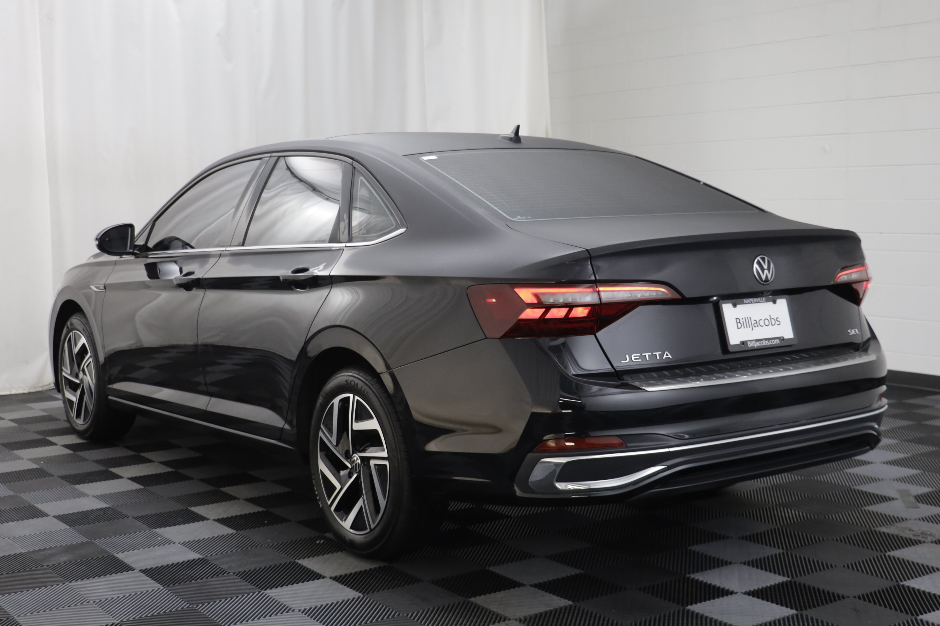 Used 2023 Volkswagen Jetta SEL FWD image 15