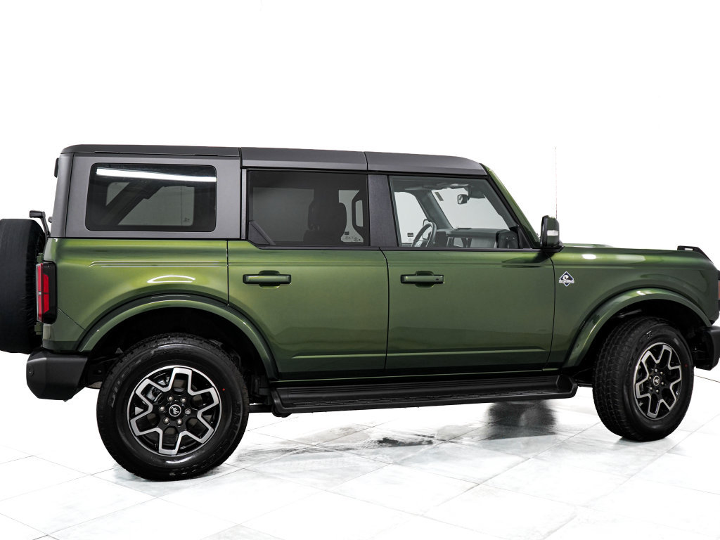 Used 2025 Ford Bronco Outer Banks AWD/4WD image 7