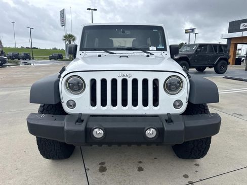 Used 2018 Jeep Wrangler Unlimited Sport S AWD/4WD image 2