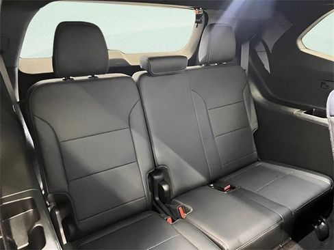 Certified 2025 Buick Enclave Preferred image 14