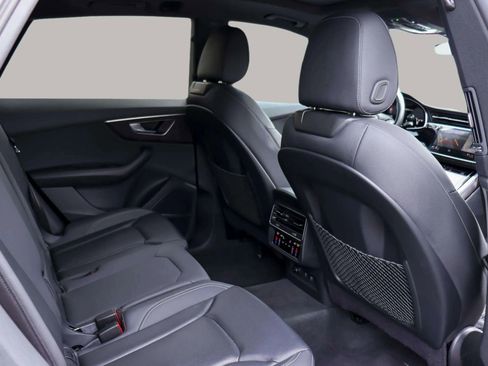 Used 2021 Audi Q8 Premium Plus w/ Premium Plus Package image 35