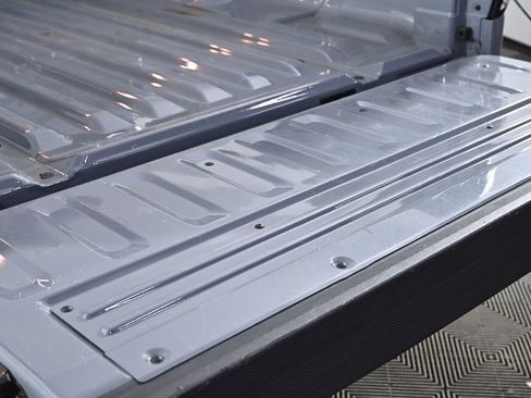 Used 2023 Nissan Frontier PRO-4X w/ Technology Package image 35