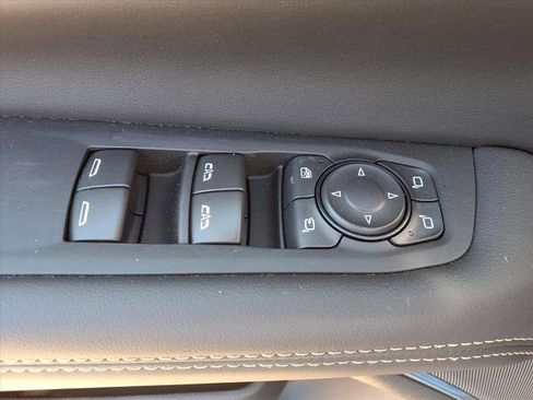 New 2025 GMC Yukon Elevation w/ LPO, Get Active Package image 17