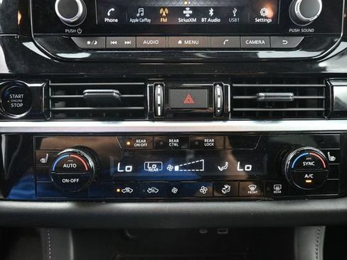 Used 2025 Nissan Pathfinder SV FWD image 25