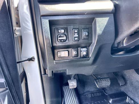 Used 2019 Toyota Tundra SR5 w/ SR5 Upgrade Package RWD image 28