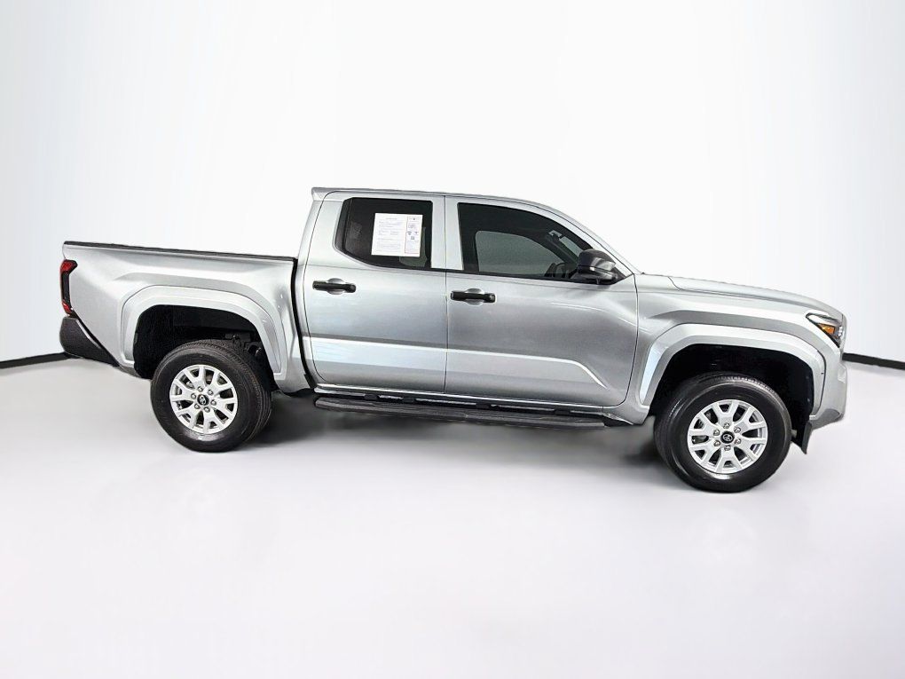 Used 2024 Toyota Tacoma SR AWD/4WD image 11