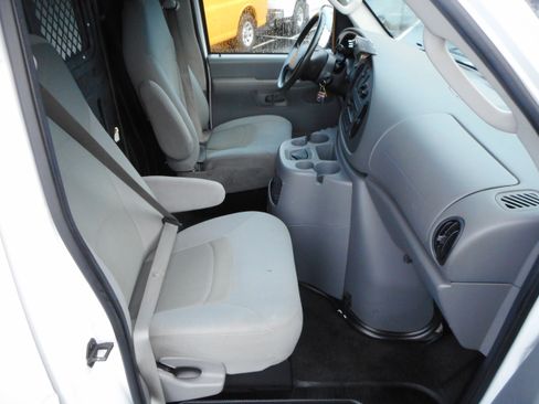 Used 2008 Ford E-150 and Econoline 150 image 28