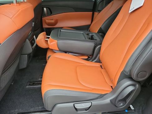 New 2026 Kia Carnival EX FWD image 30