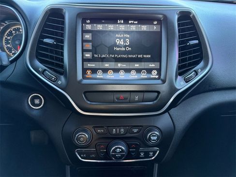 Used 2022 Jeep Cherokee Trailhawk image 28