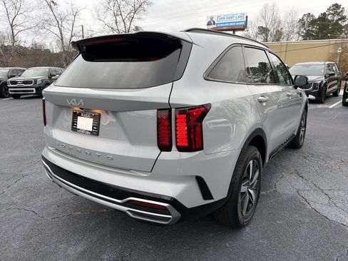 Used 2022 Kia Sorento EX w/ Panoramic Sunroof Package image 7