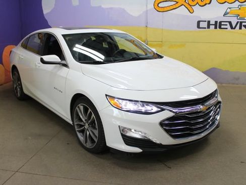 Used 2023 Chevrolet Malibu LT w/ Driver Confidence Package FWD image 4