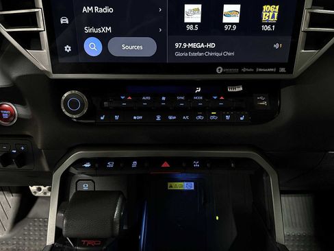 Used 2022 Toyota Tundra Limited image 21