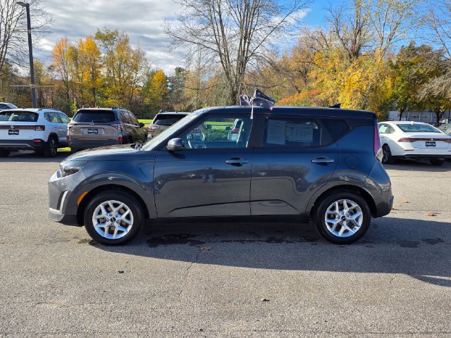 Certified 2025 Kia Soul LX w/ LX Technology Package FWD image 5