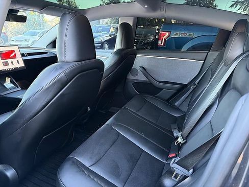 Used 2025 Tesla Model 3 Long Range RWD image 10