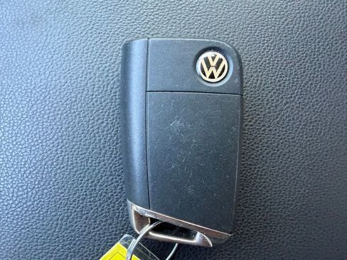 Used 2016 Volkswagen e-Golf SEL Premium image 30