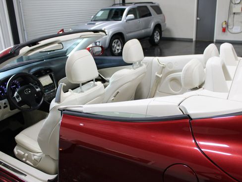 Used 2011 Lexus IS 350C RWD image 43