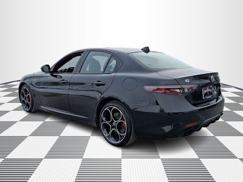 New 2025 Alfa Romeo Giulia AWD image 3
