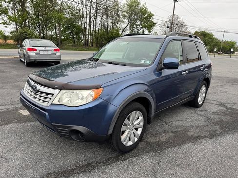 Used 2011 Subaru Forester 2.5X Premium w/ Utility Pkg AWD/4WD image 2