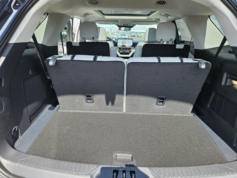 New 2026 Ford Explorer Platinum image 19