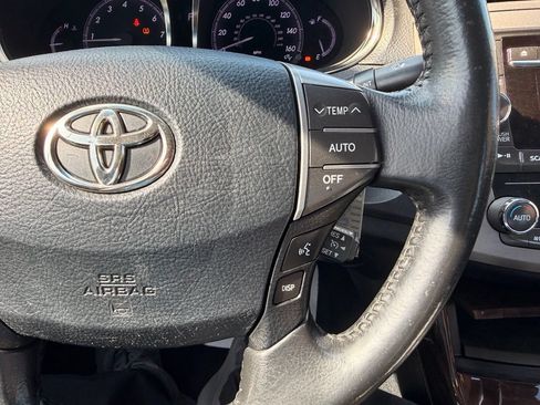 Used 2012 Toyota Avalon FWD image 18