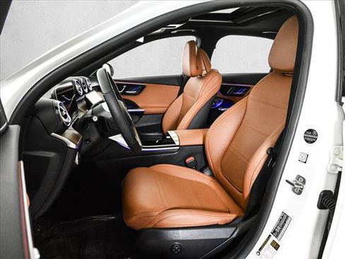 Used 2025 Mercedes-Benz C 300 4MATIC Sedan image 18