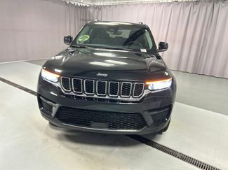 Used 2023 Jeep Grand Cherokee Laredo AWD/4WD video 2