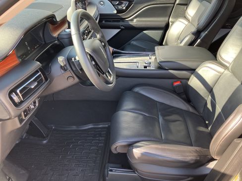 Used 2024 Lincoln Aviator Reserve w/ Equipment Group 201A image 13