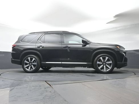 Used 2023 Honda Pilot Touring image 37