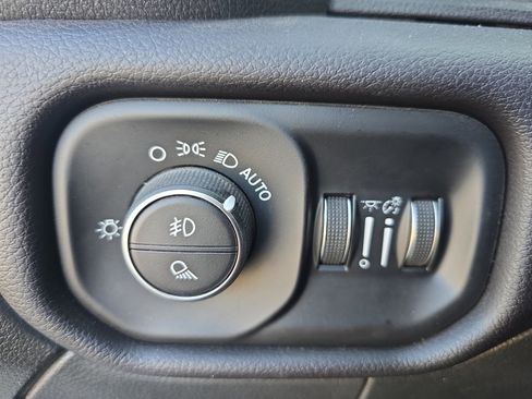 Used 2024 RAM 3500 Laramie w/ Towing Technology Group image 26