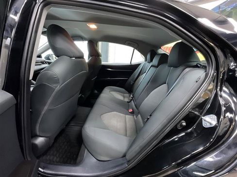 Used 2022 Toyota Camry LE FWD image 21
