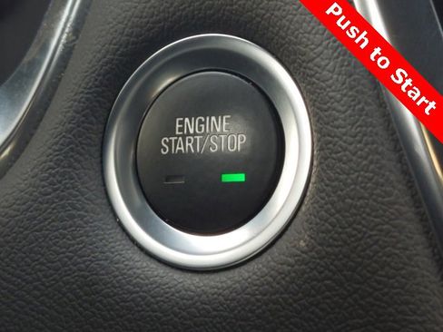 Used 2023 Chevrolet Traverse LT image 19