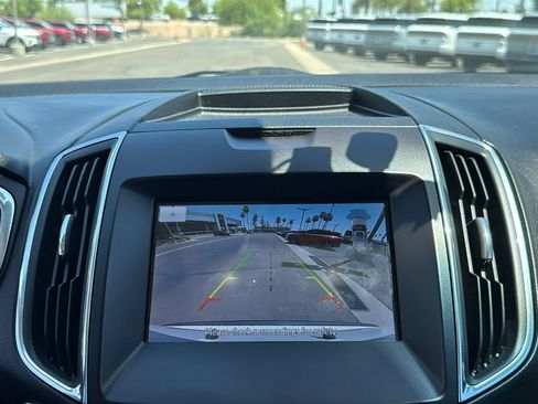 Used 2020 Ford Edge Titanium FWD image 15