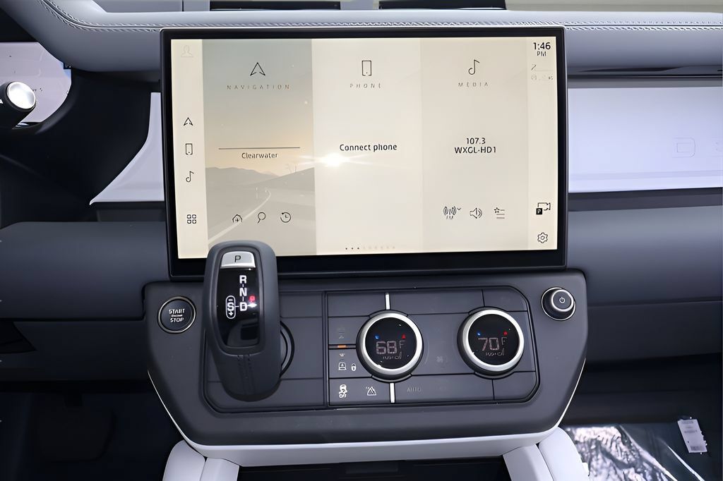 New 2026 Land Rover Defender 110 X-Dynamic SE AWD/4WD image 22